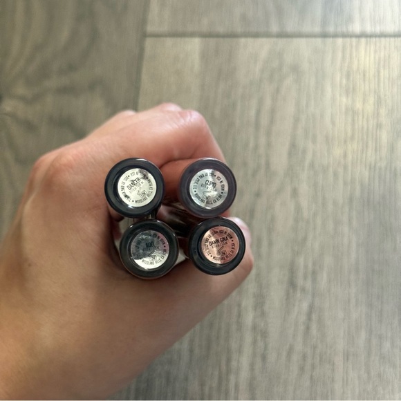 4 Kylie Cosmetics Shimmer Holiday Lipsticks - Picture 2 of 8